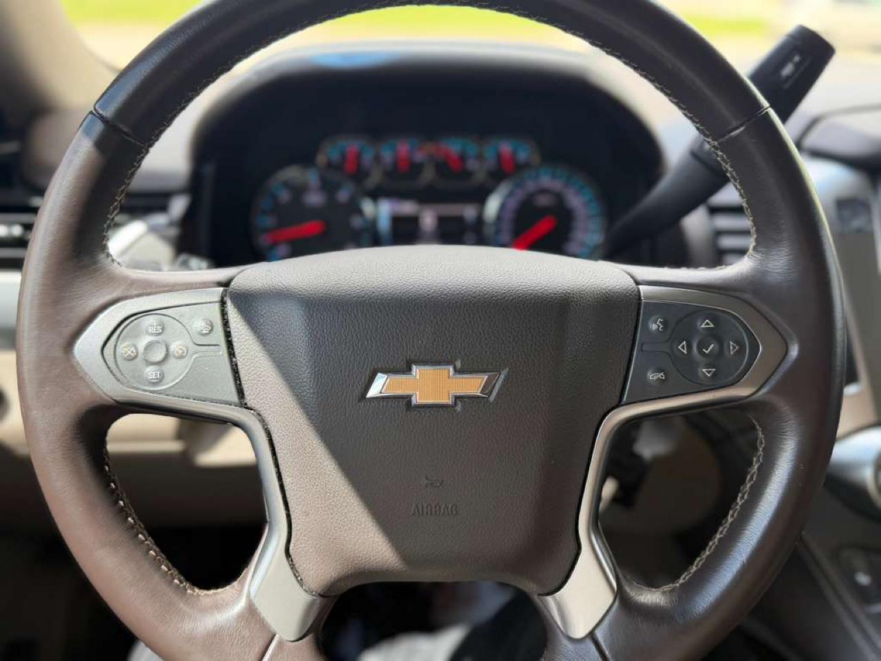 Chevrolet Suburban LT 1500 4WD 2015