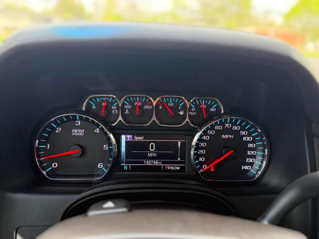 Chevrolet Suburban LT 1500 4WD 2015