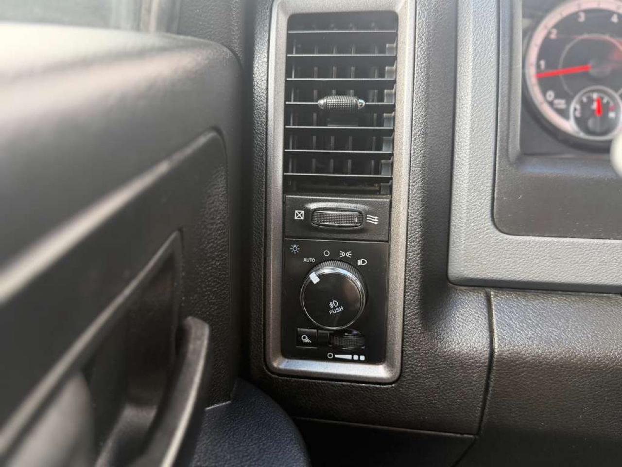 RAM 1500 Classic Tradesman Quad Cab 4WD 2019