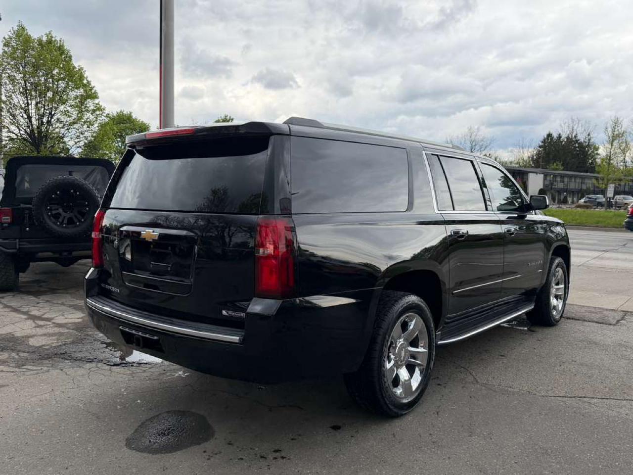 Chevrolet Suburban Premier 4WD 2017