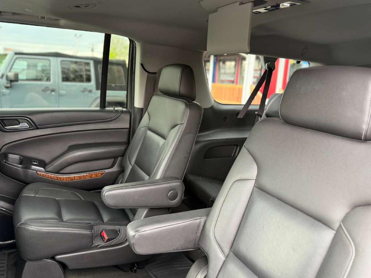 Chevrolet Suburban Premier 4WD 2017