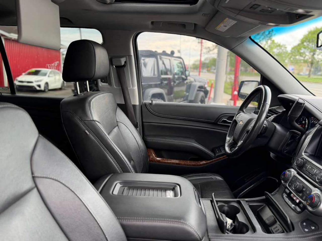 Chevrolet Suburban Premier 4WD 2017
