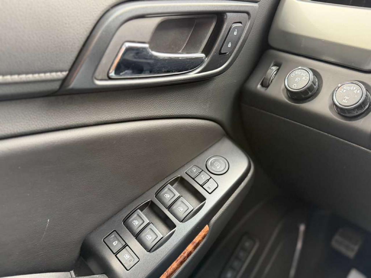 Chevrolet Suburban Premier 4WD 2017