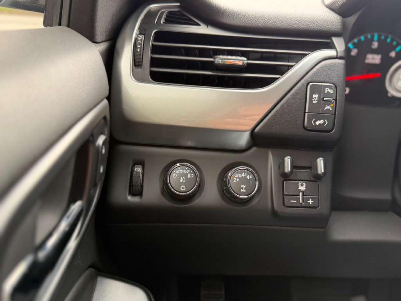 Chevrolet Suburban Premier 4WD 2017