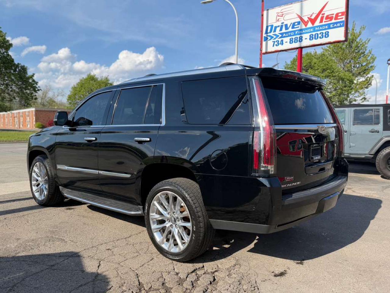 Cadillac Escalade Luxury 4WD 2017