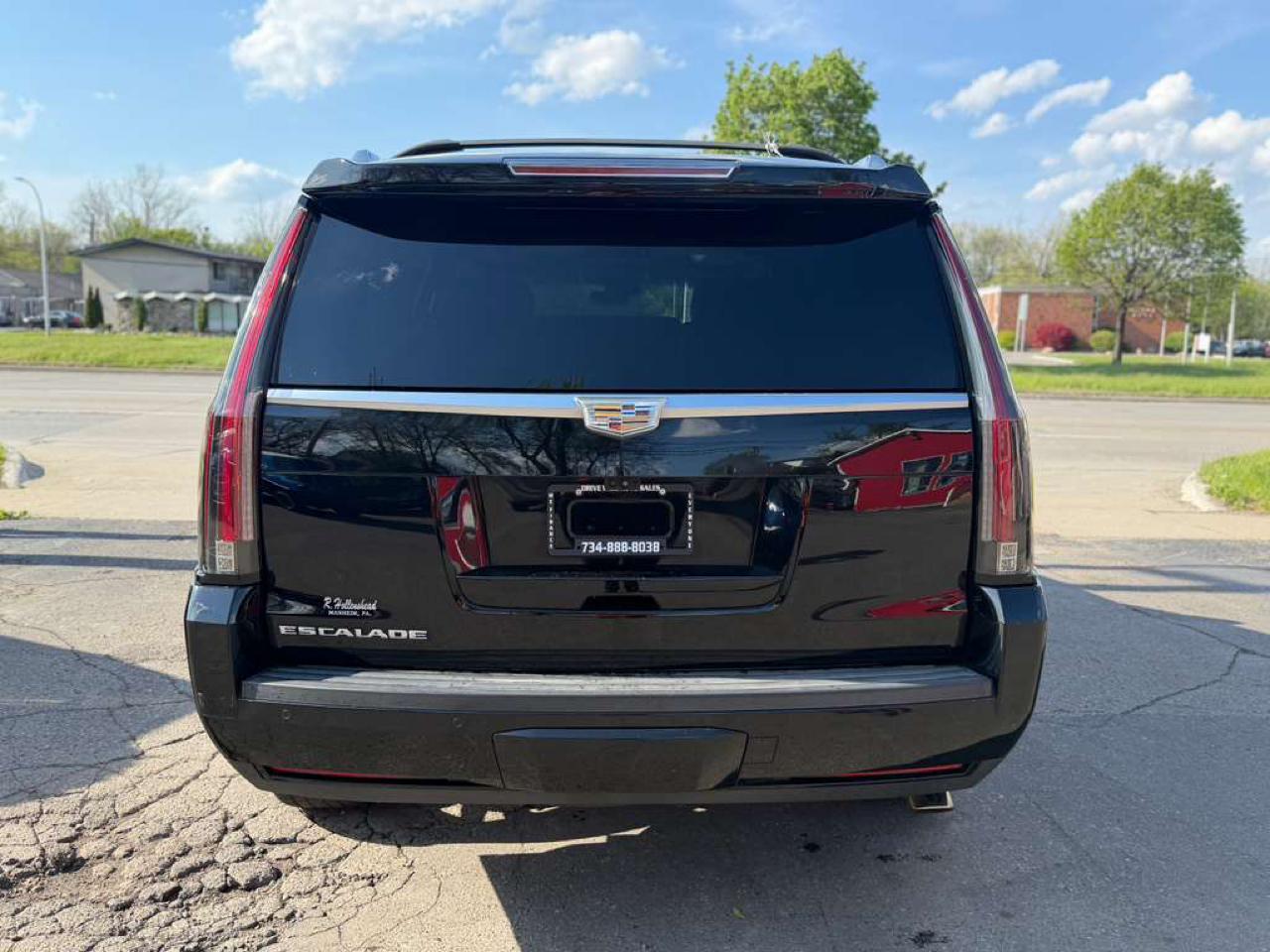 Cadillac Escalade Luxury 4WD 2017
