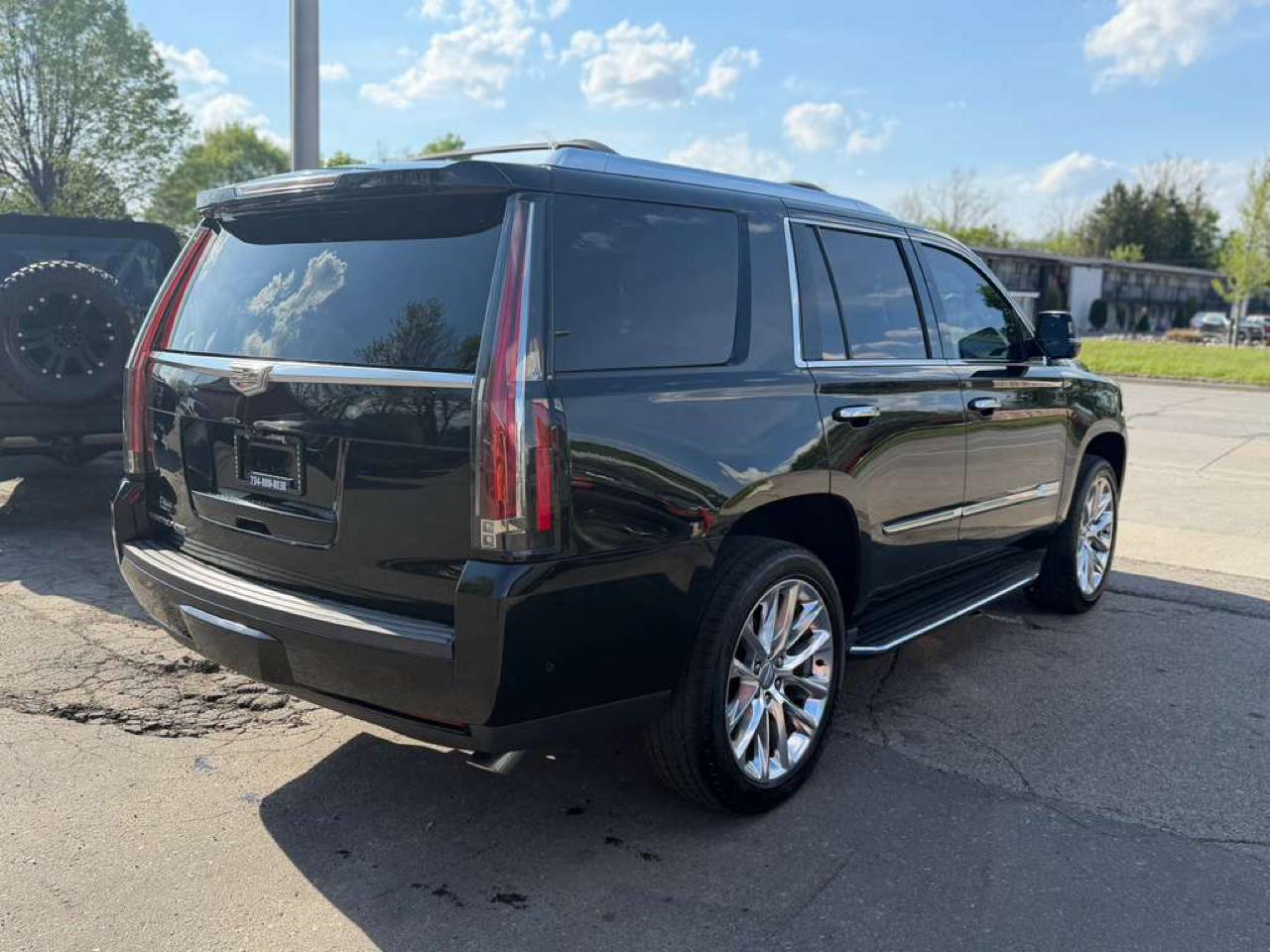 Cadillac Escalade Luxury 4WD 2017