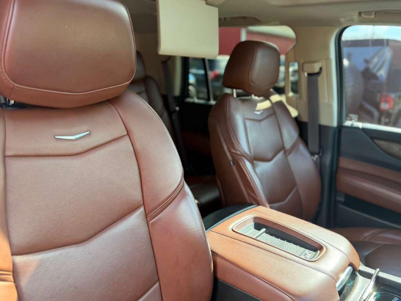 Cadillac Escalade Luxury 4WD 2017