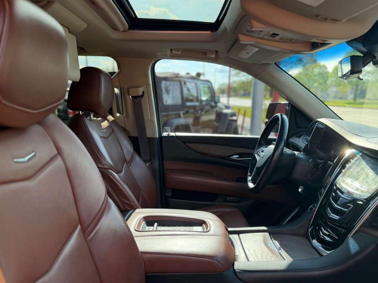 Cadillac Escalade Luxury 4WD 2017
