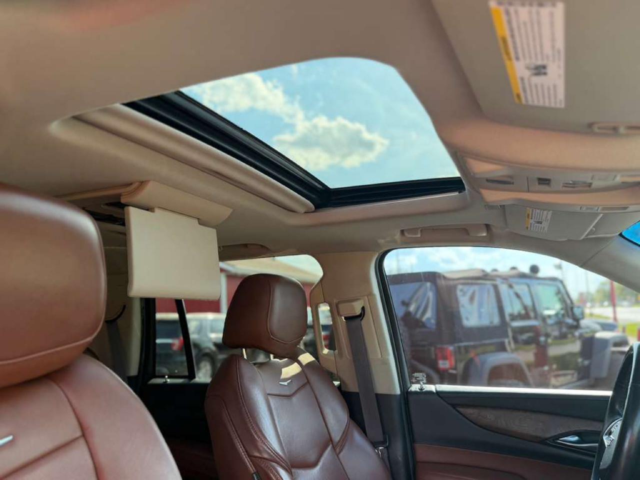 Cadillac Escalade Luxury 4WD 2017