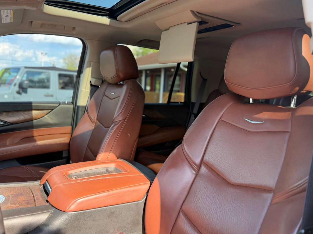 Cadillac Escalade Luxury 4WD 2017