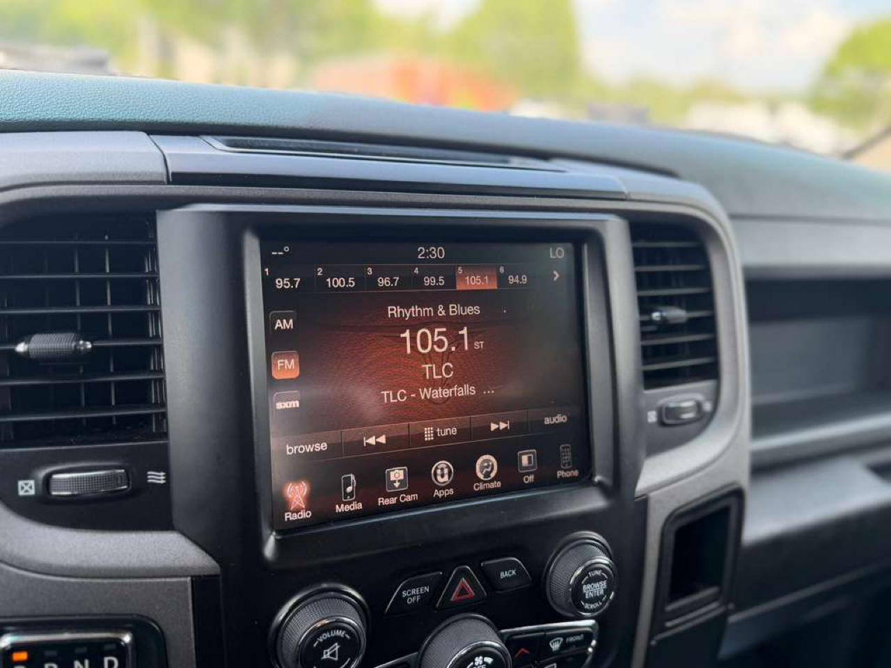 RAM 1500 Classic Express 4x4 Crew Cab 5'7" Box 2019