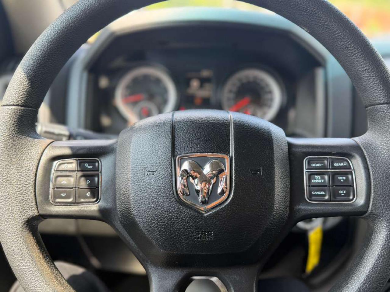 RAM 1500 Classic Express 4x4 Crew Cab 5'7" Box 2019