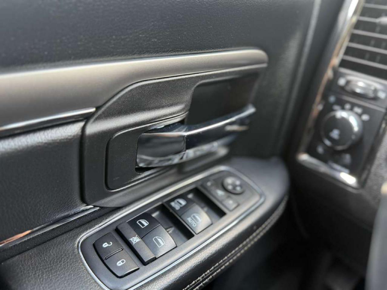 RAM 1500 Sport Crew Cab 4WD 2018