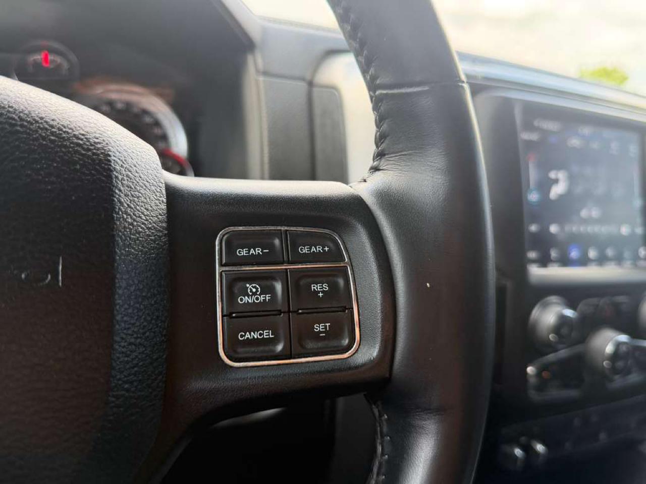 RAM 1500 Sport Crew Cab 4WD 2018