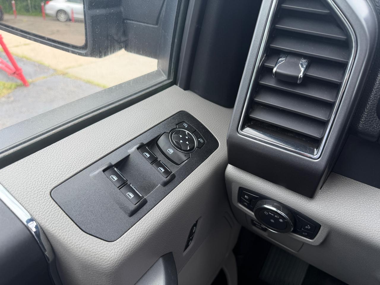Ford F-150 XLT 4WD 2018