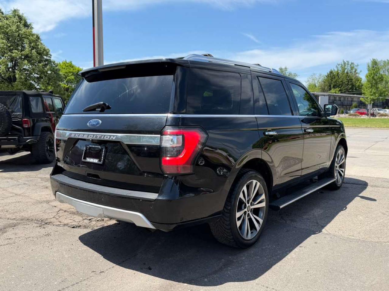 Ford Expedition Platinum 4WD 2021