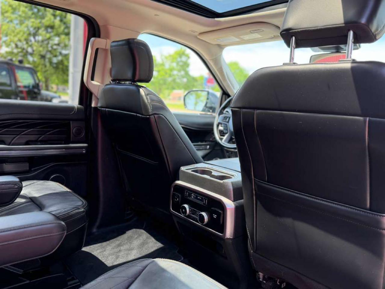 Ford Expedition Platinum 4WD 2021