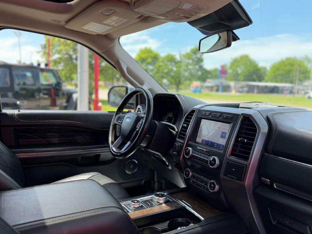 Ford Expedition Platinum 4WD 2021