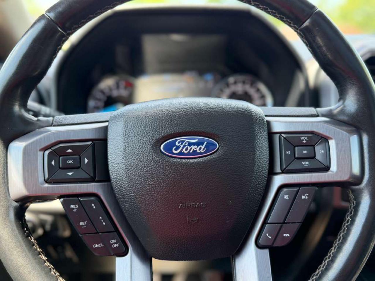 Ford Expedition Platinum 4WD 2021