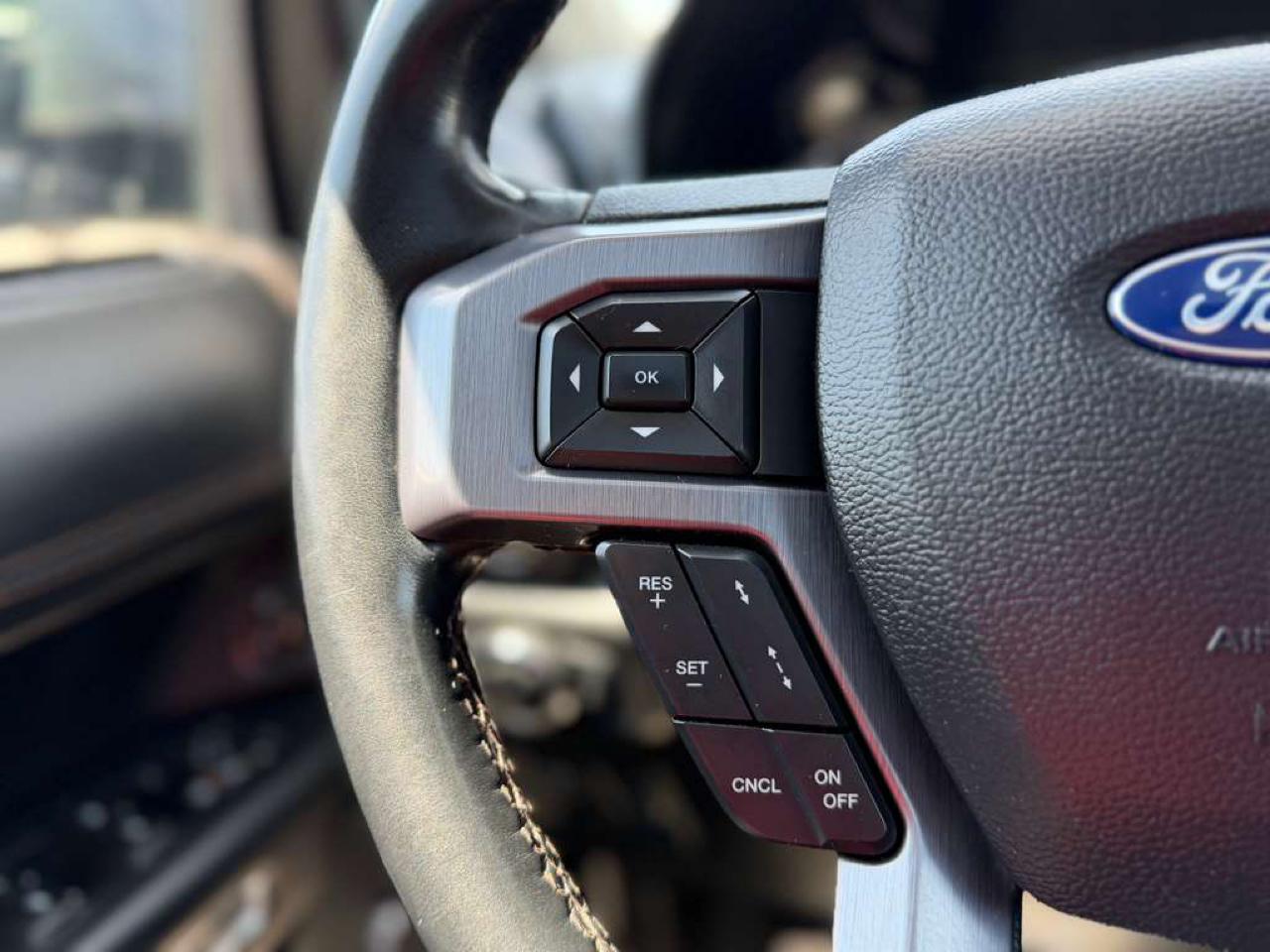 Ford Expedition Platinum 4WD 2021