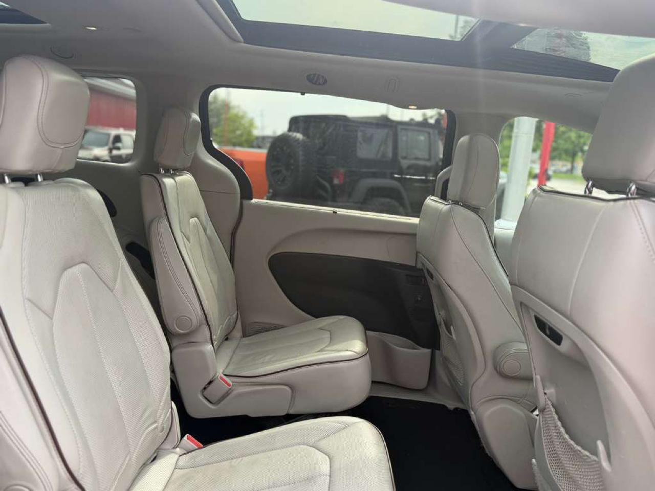 Chrysler Pacifica Limited 2020