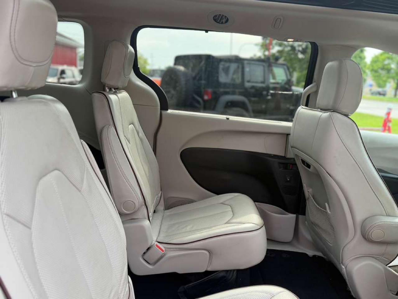 Chrysler Pacifica Limited 2020