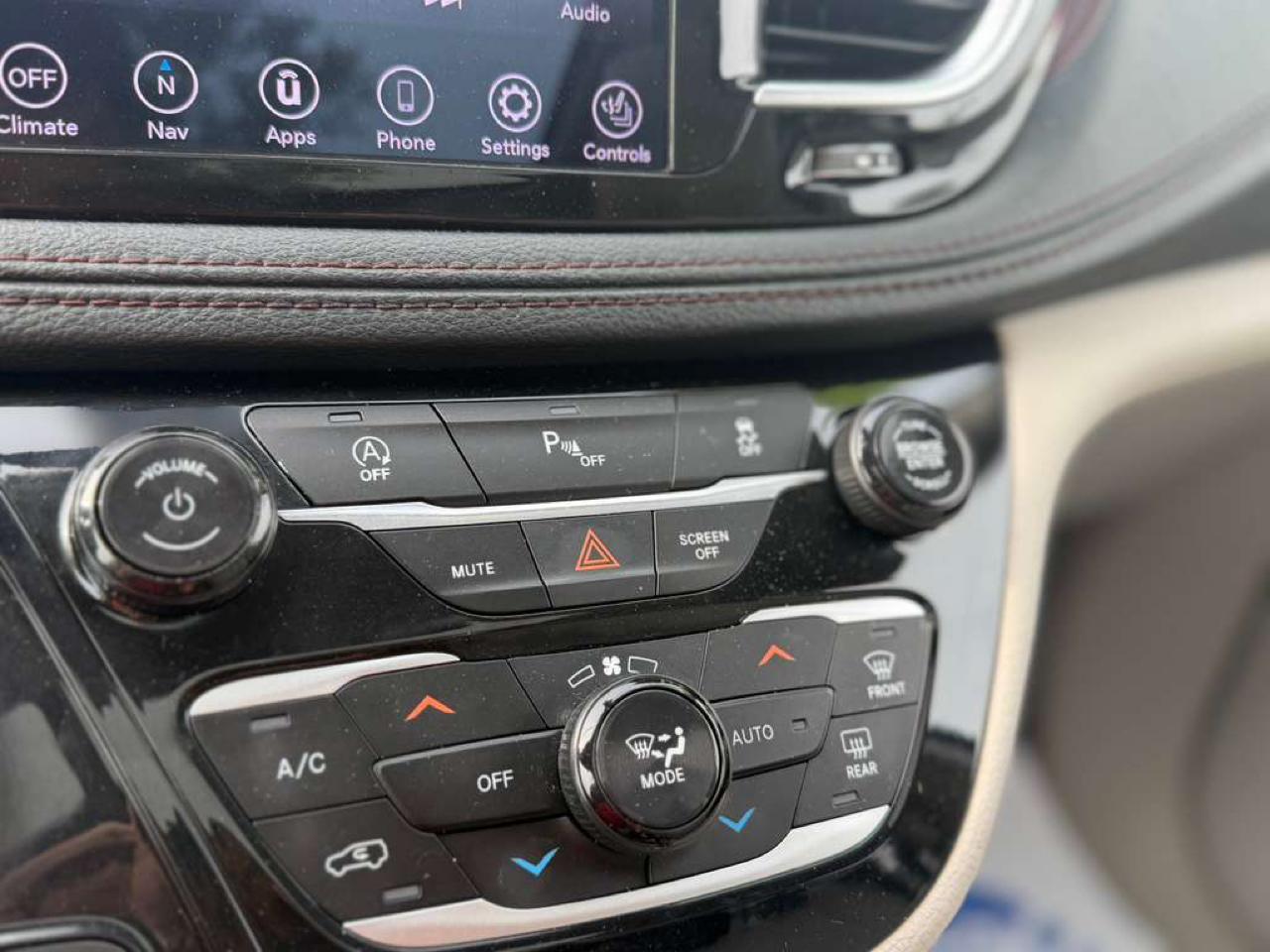 Chrysler Pacifica Limited 2020
