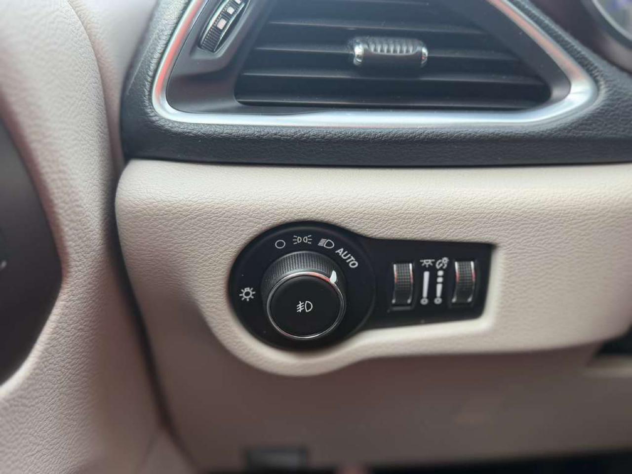 Chrysler Pacifica Limited 2020