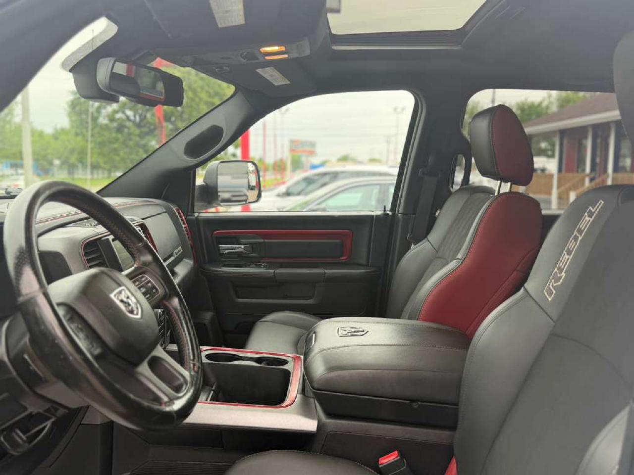 RAM 1500 Rebel Crew Cab 4WD 2016