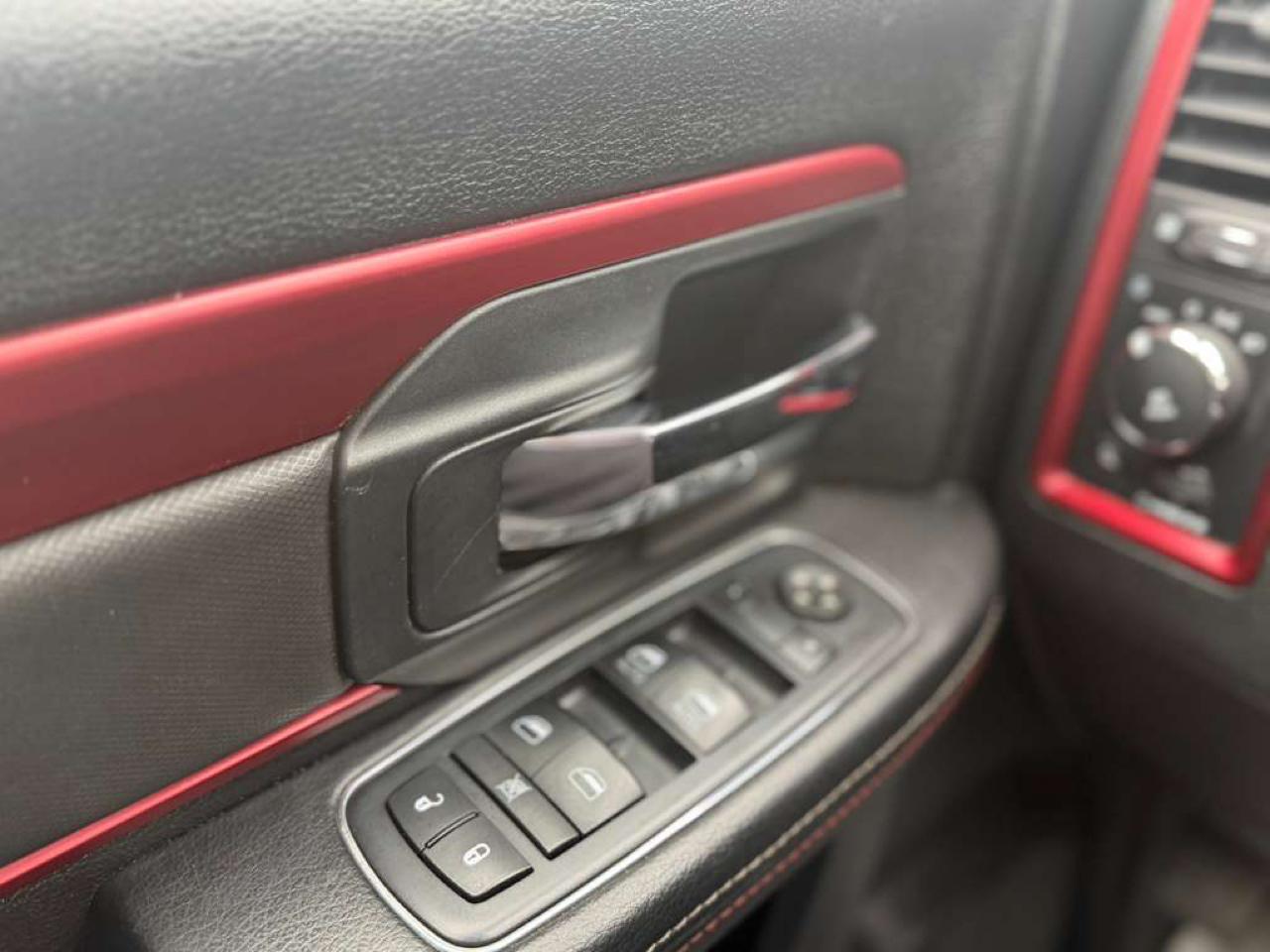 RAM 1500 Rebel Crew Cab 4WD 2016