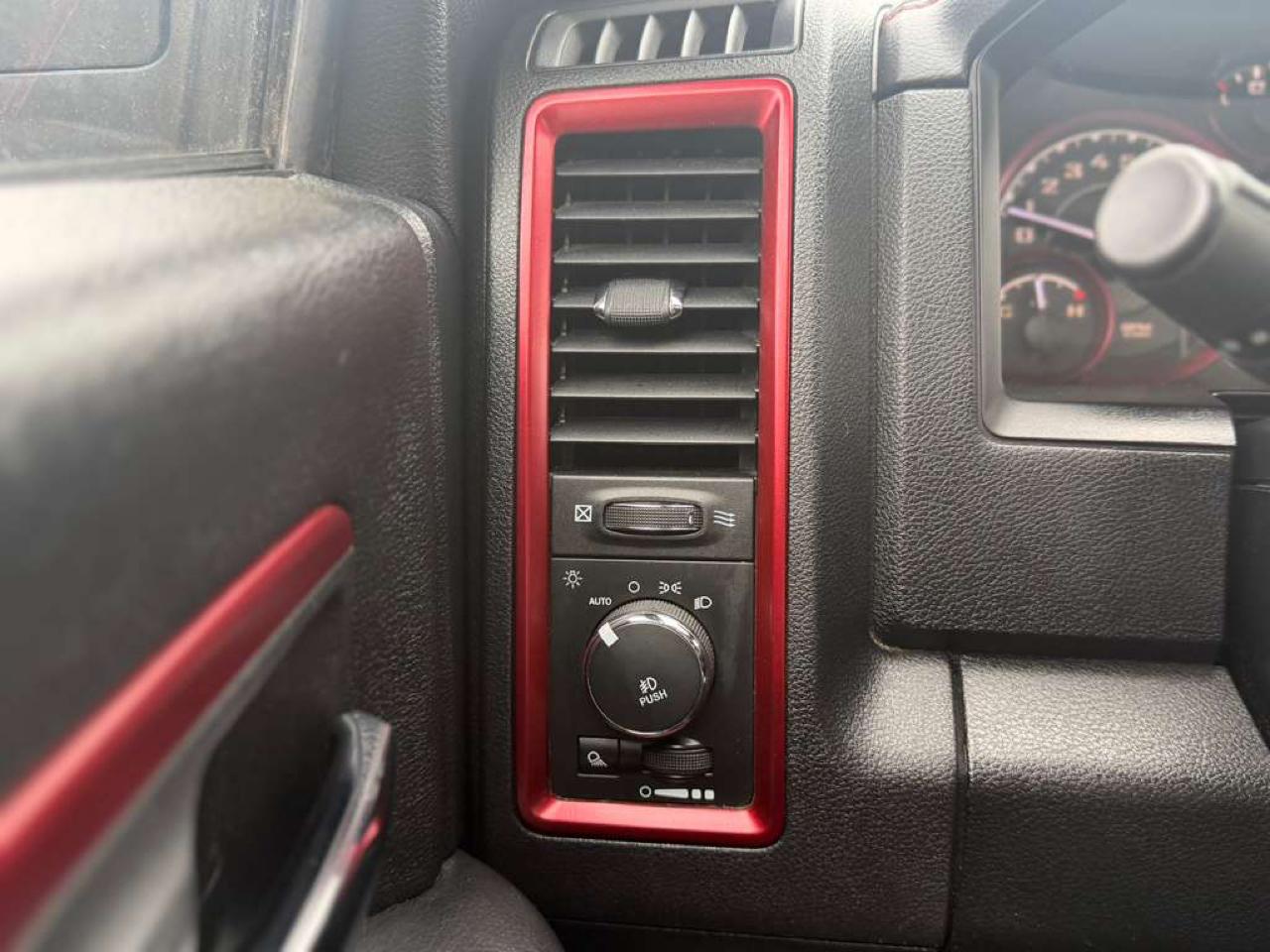 RAM 1500 Rebel Crew Cab 4WD 2016