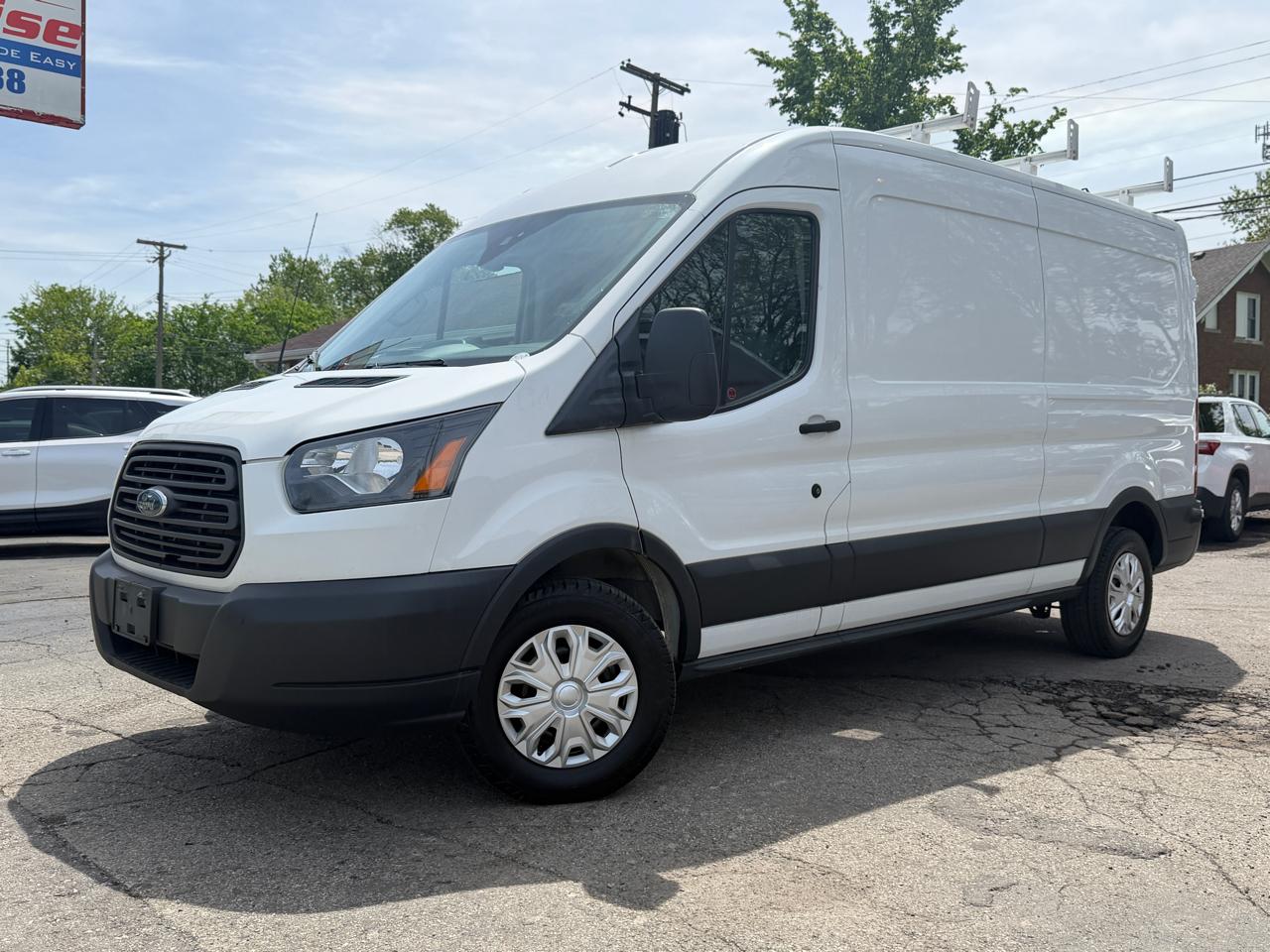 Ford Transit 250 Van Med. Roof w/Sliding Pass. 148-in. WB 2018
