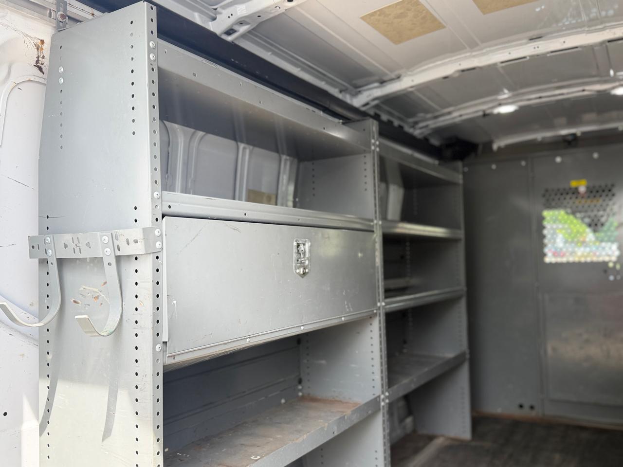 Ford Transit 250 Van Med. Roof w/Sliding Pass. 148-in. WB 2018