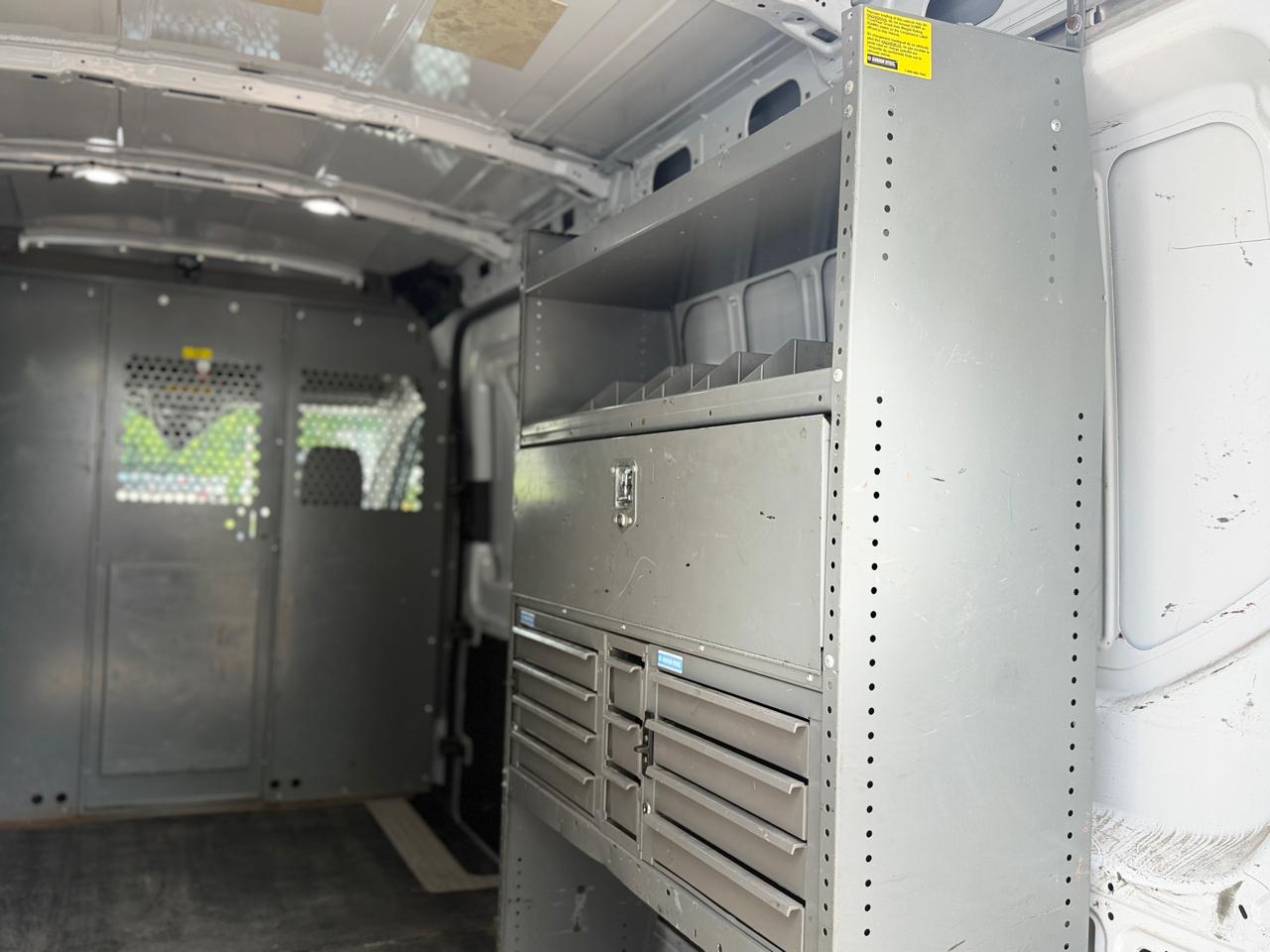 Ford Transit 250 Van Med. Roof w/Sliding Pass. 148-in. WB 2018