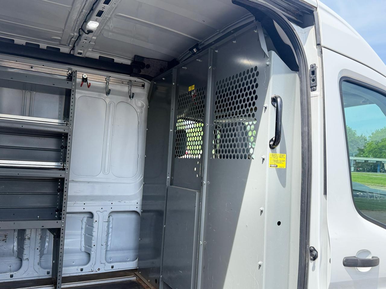 Ford Transit 250 Van Med. Roof w/Sliding Pass. 148-in. WB 2018