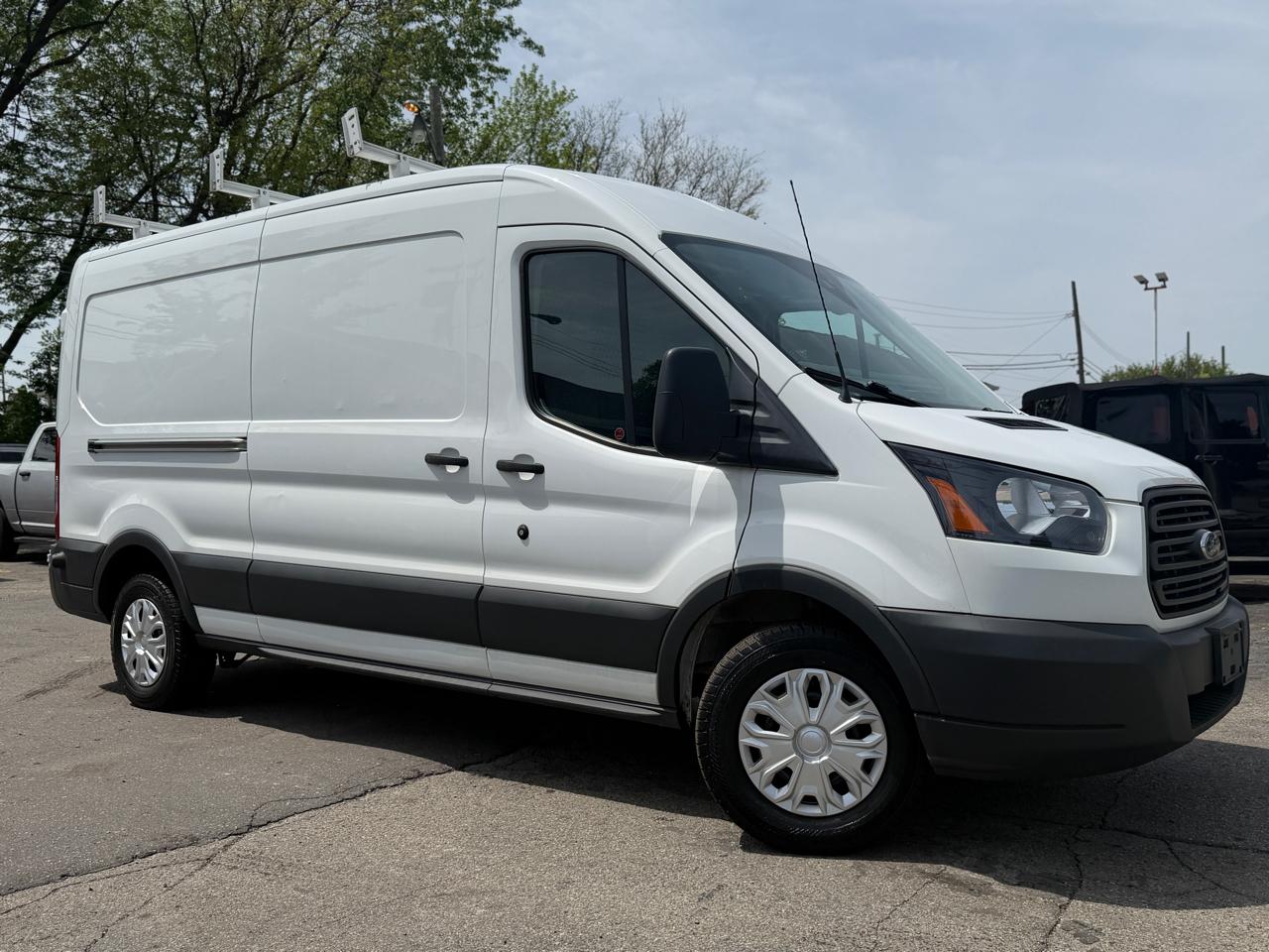 Ford Transit 250 Van Med. Roof w/Sliding Pass. 148-in. WB 2018