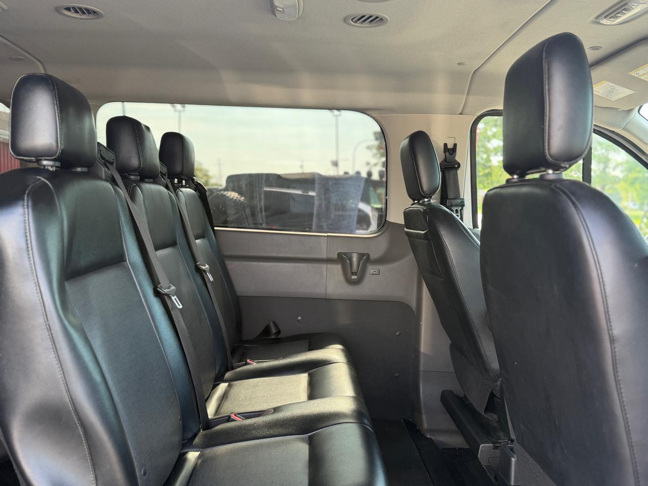 Ford Transit 350 Wagon Low Roof XL w/Sliding Pass. 148-in. WB 2020