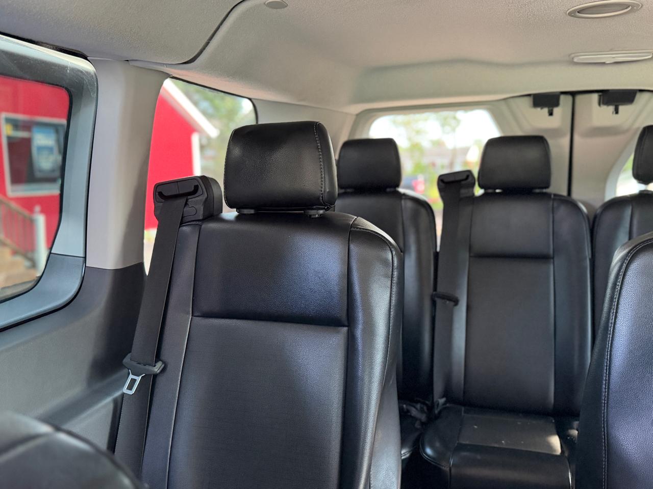 Ford Transit 350 Wagon Low Roof XL w/Sliding Pass. 148-in. WB 2020