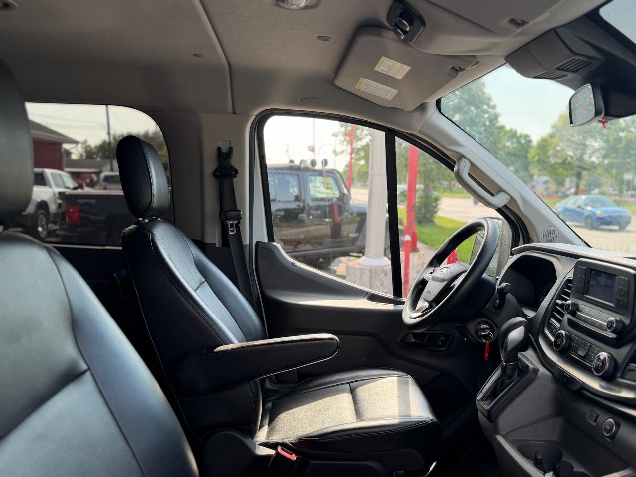Ford Transit 350 Wagon Low Roof XL w/Sliding Pass. 148-in. WB 2020