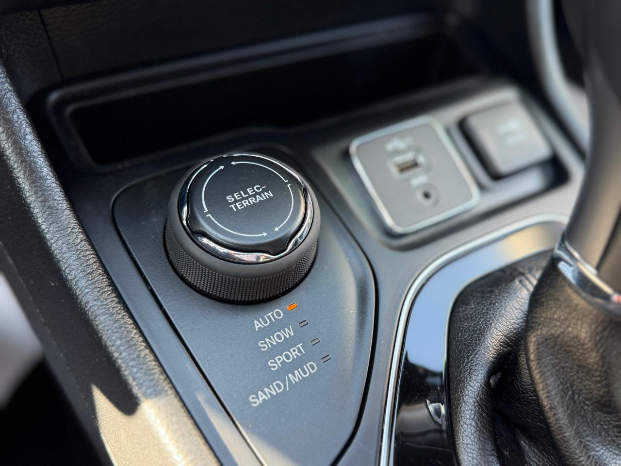 Jeep Cherokee Limited 4WD 2020