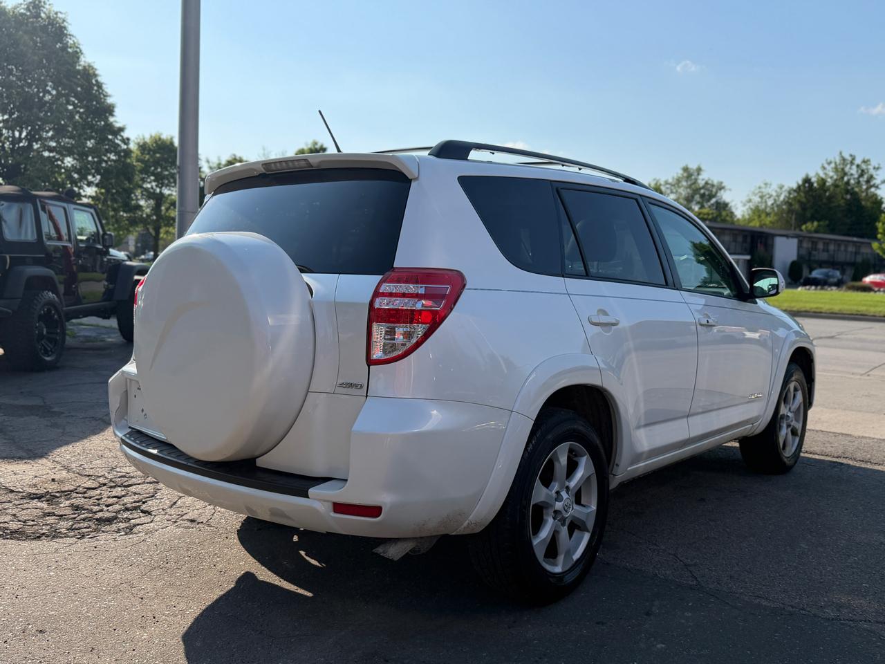 Toyota RAV4 Limited I4 4WD 2012
