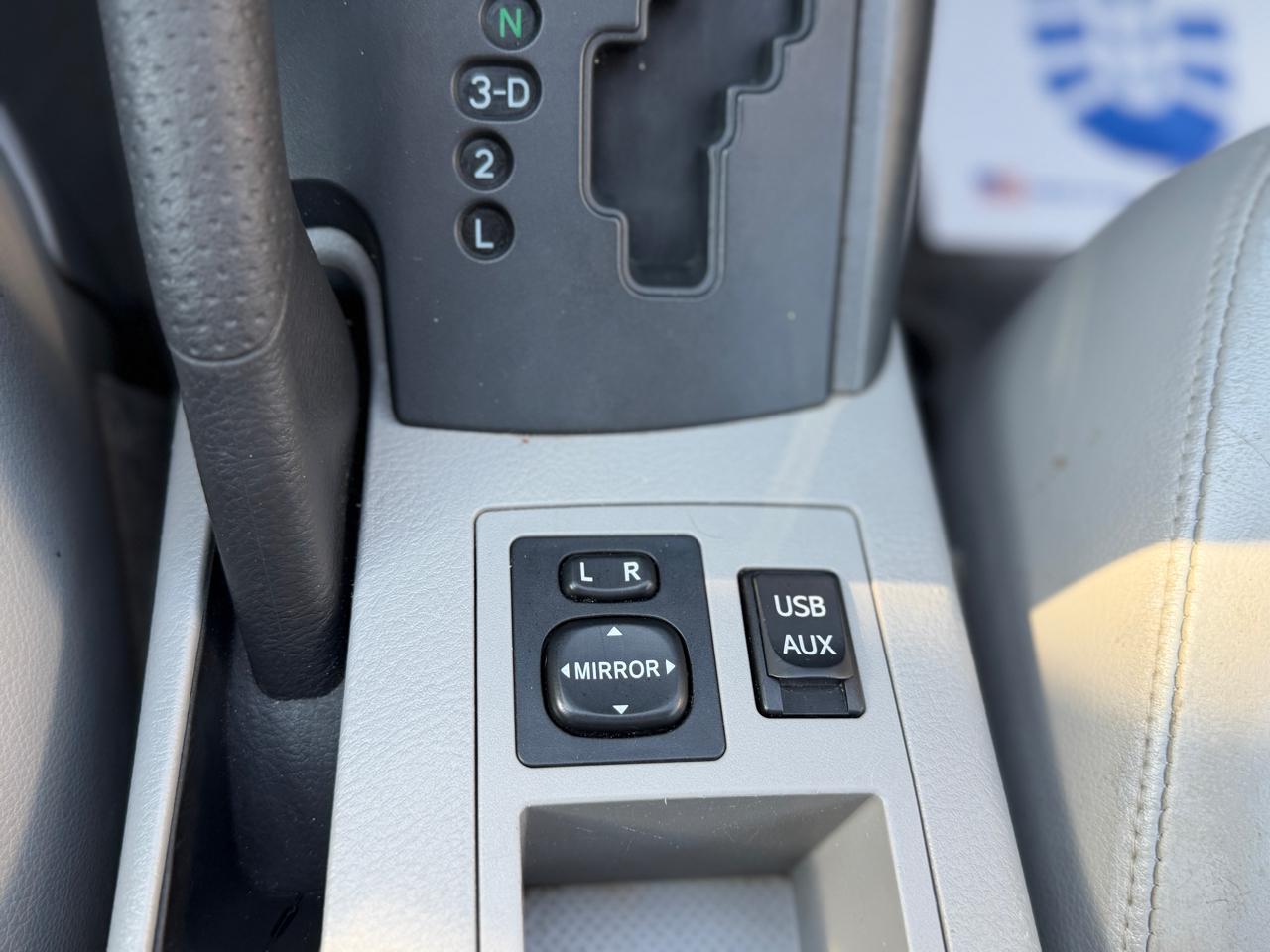 Toyota RAV4 Limited I4 4WD 2012