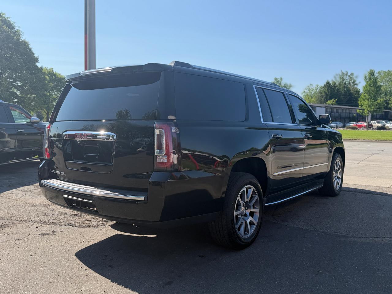 GMC Yukon XL Denali 2WD 2018