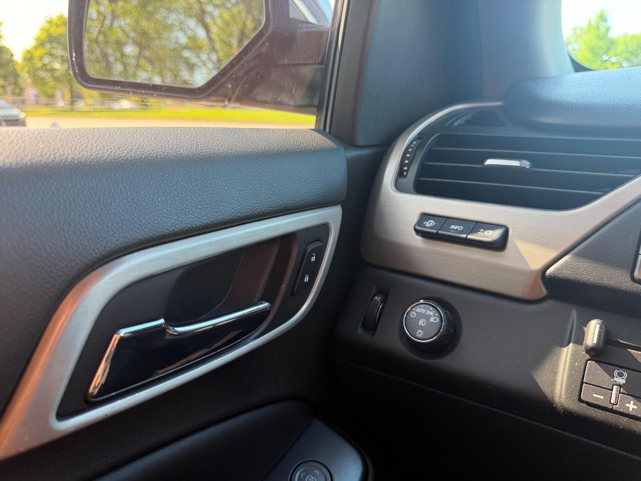 GMC Yukon XL Denali 2WD 2018