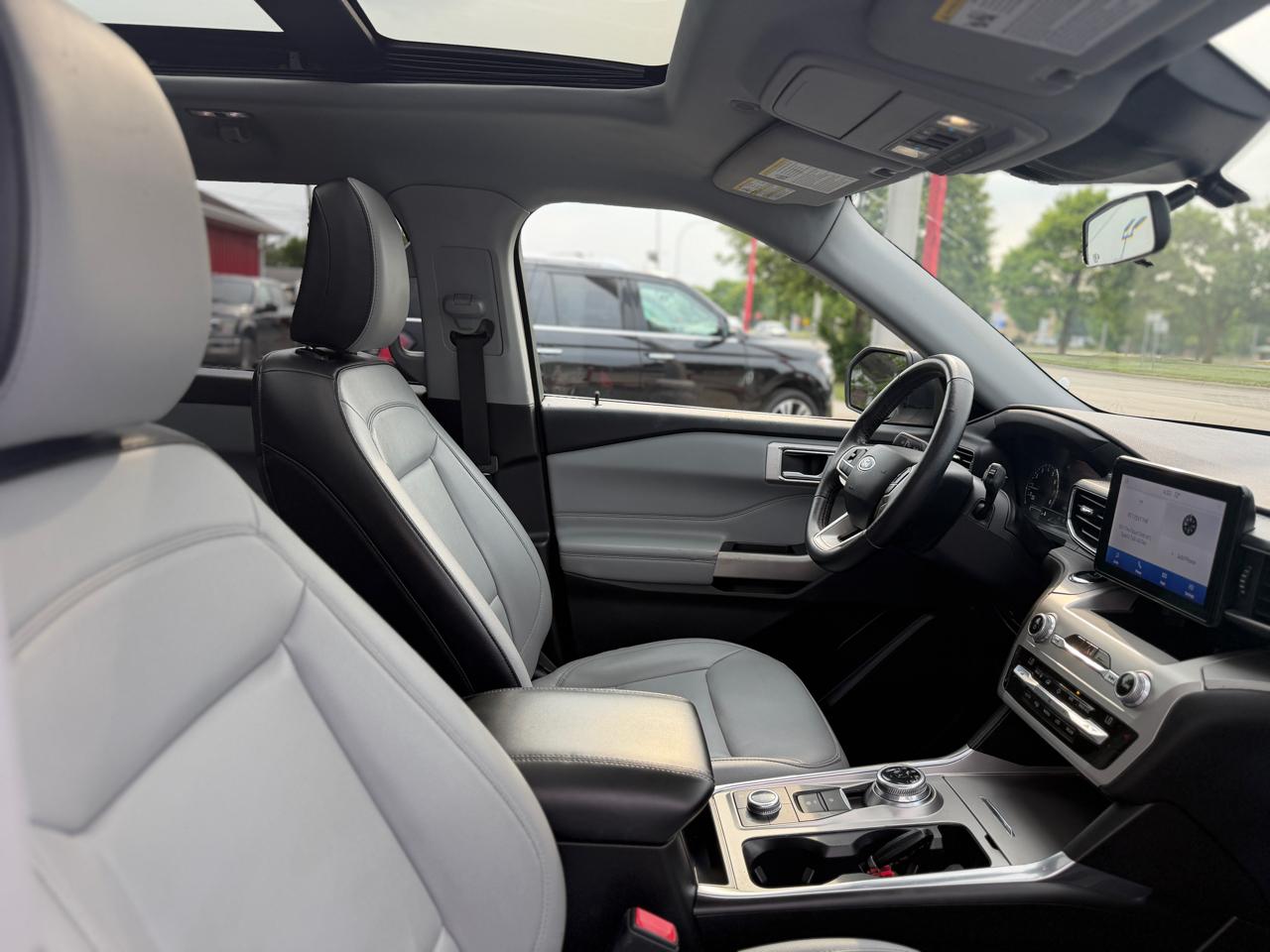 Ford Explorer XLT 4WD 2021