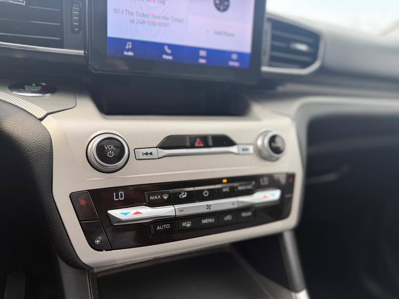 Ford Explorer XLT 4WD 2021