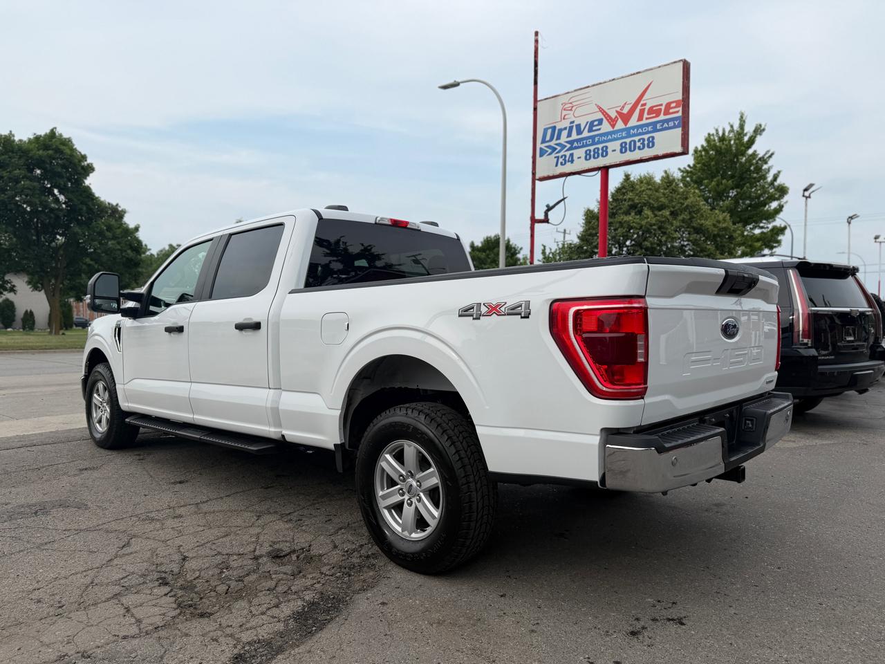 Ford F-150 XLT SuperCrew 4WD 2021