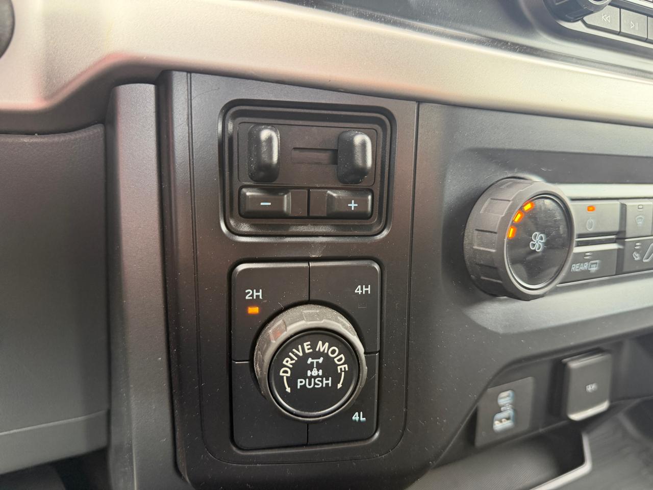 Ford F-150 XLT SuperCrew 4WD 2021