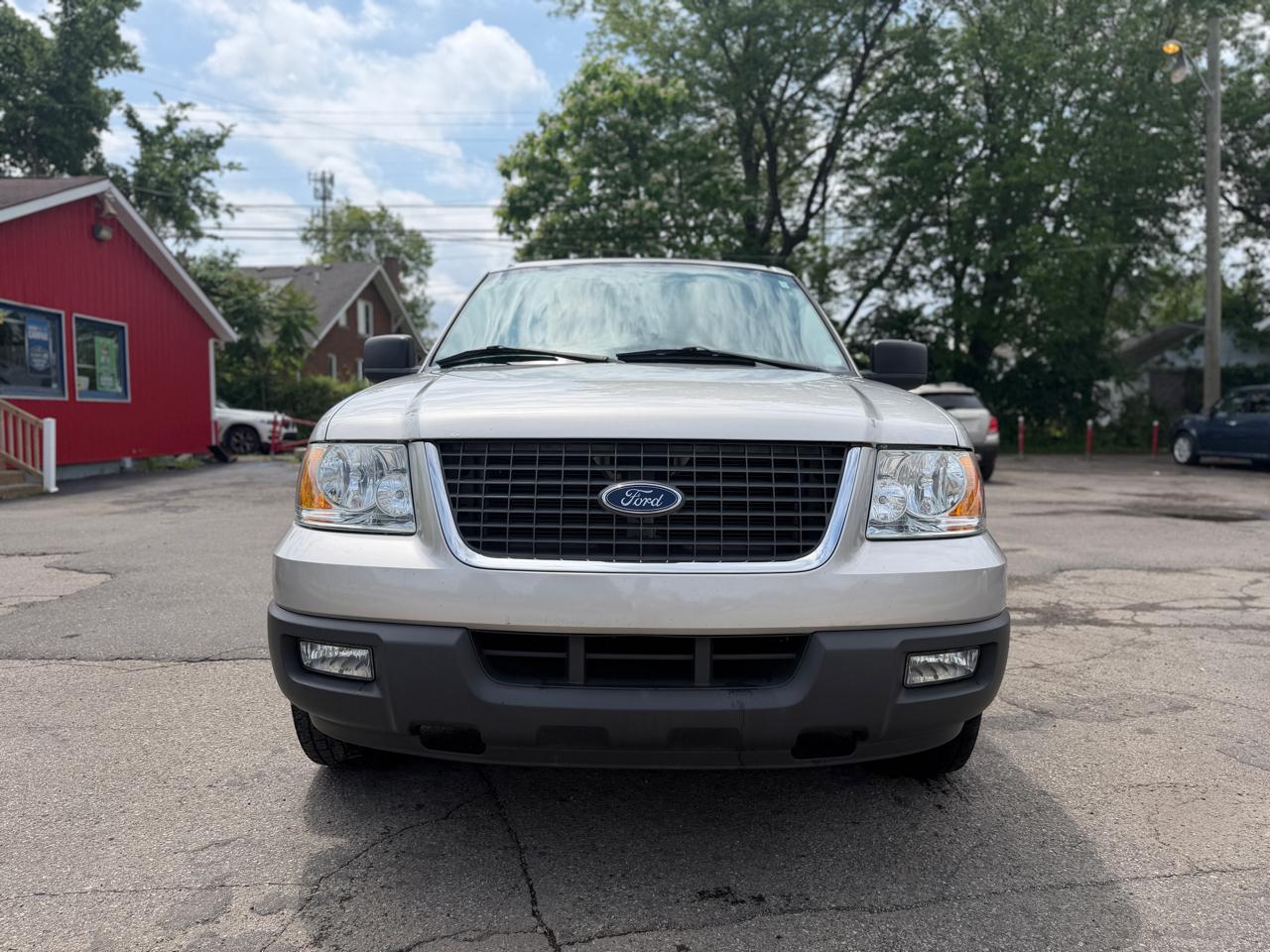 Ford Expedition XLT 4.6L 2WD 2004